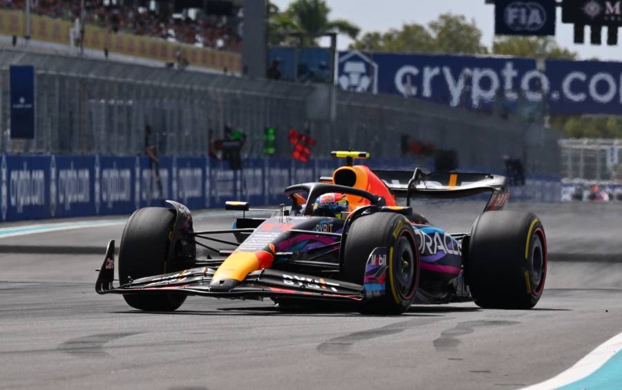 Verstappen da un recital en Miami y mantiene liderato de F1 frente a 'Checo' Pérez