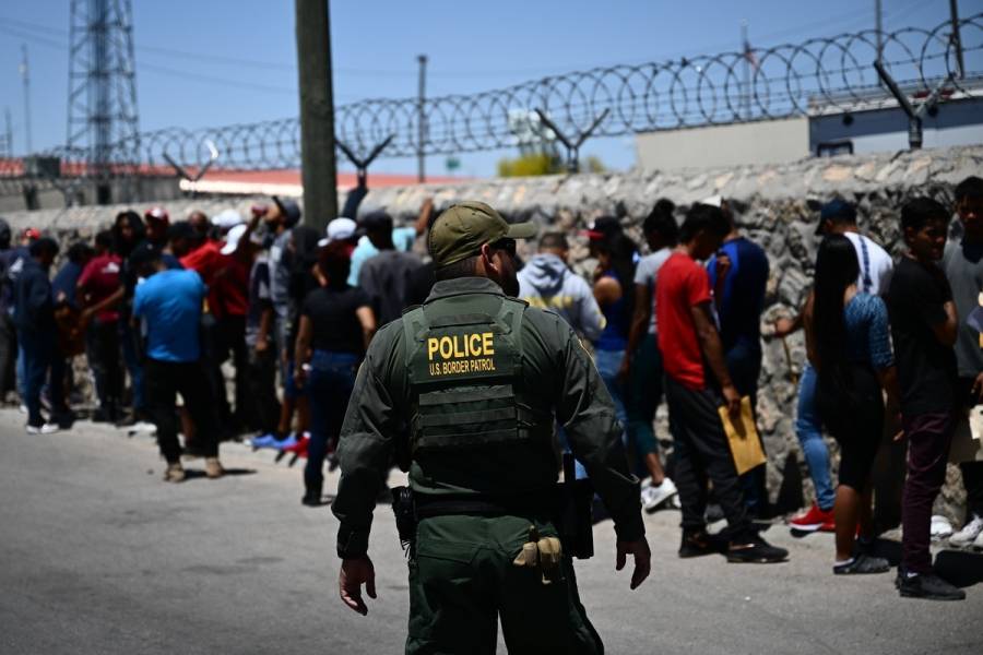 EEUU limita el acceso al asilo para migrantes en frontera con México