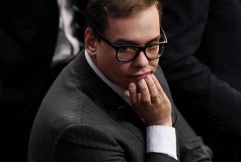 Congresista republicano George Santos, se declara no culpable de fraude en EEUU