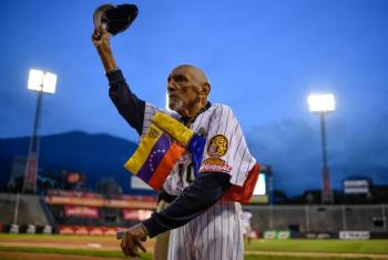 Muere a los 104 a&ntilde;os 'Chivita Lezama', el fan&aacute;tico m&aacute;s longevo del b&eacute;isbol en Venezuela