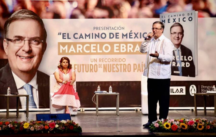 Acerca Ebrard oficina de SRE a Oaxaca