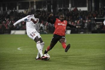 Futbolista de Ligue 2 francesa se niega a vestir camiseta contra la homofobia