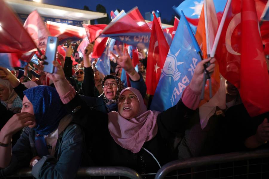 Erdogan encabeza resultados en elecciones clave en Turquía