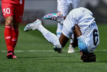 Monza gana 2-0 al ya campeón Nápoles, Roma se aleja de la