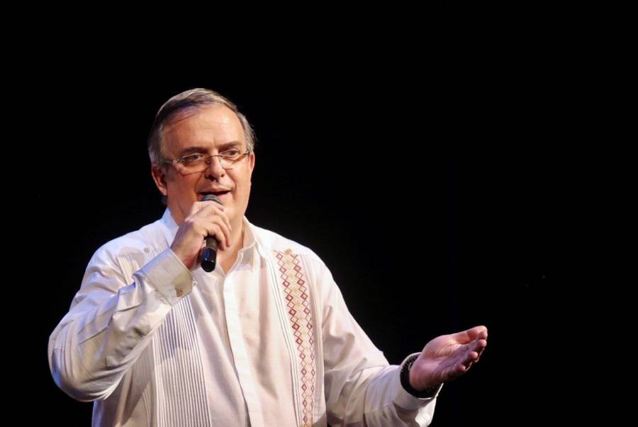 Ebrard vuelve a pedir reglas claras y acusa “guerra sucia” en redes por candidatura presidencial