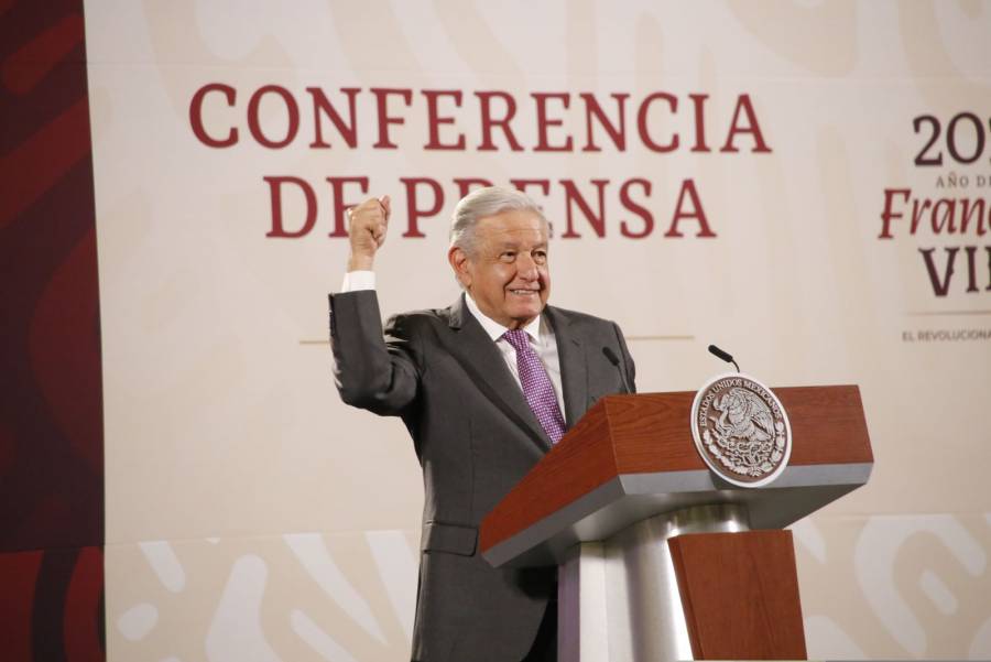 AMLO insiste en llamar 