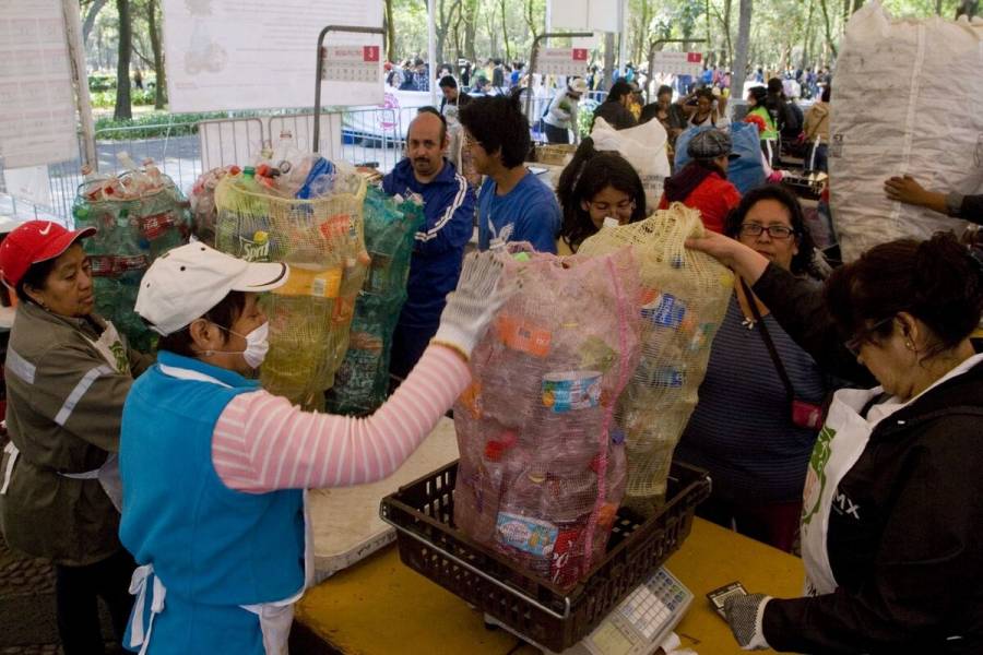 Avanza en la CDMX una cultura de reciclaje con Mercado de Trueque y Reciclatrón