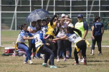 Inaugura torneo deportivo que combina la lectura y el Tochito en CDMX