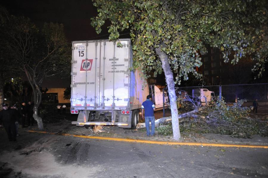 Persecución de Policías de Escobedo lograran recuperar un tráiler robado en Nuevo León