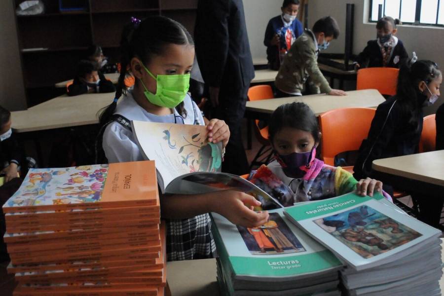 Admiten amparo de la UNPF contra impresi&oacute;n de libros de texto gratuitos