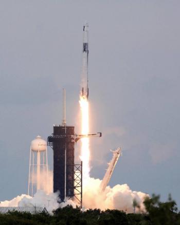 Cohete con una mujer y un hombre saud&iacute;es despeg&oacute; hacia la ISS
