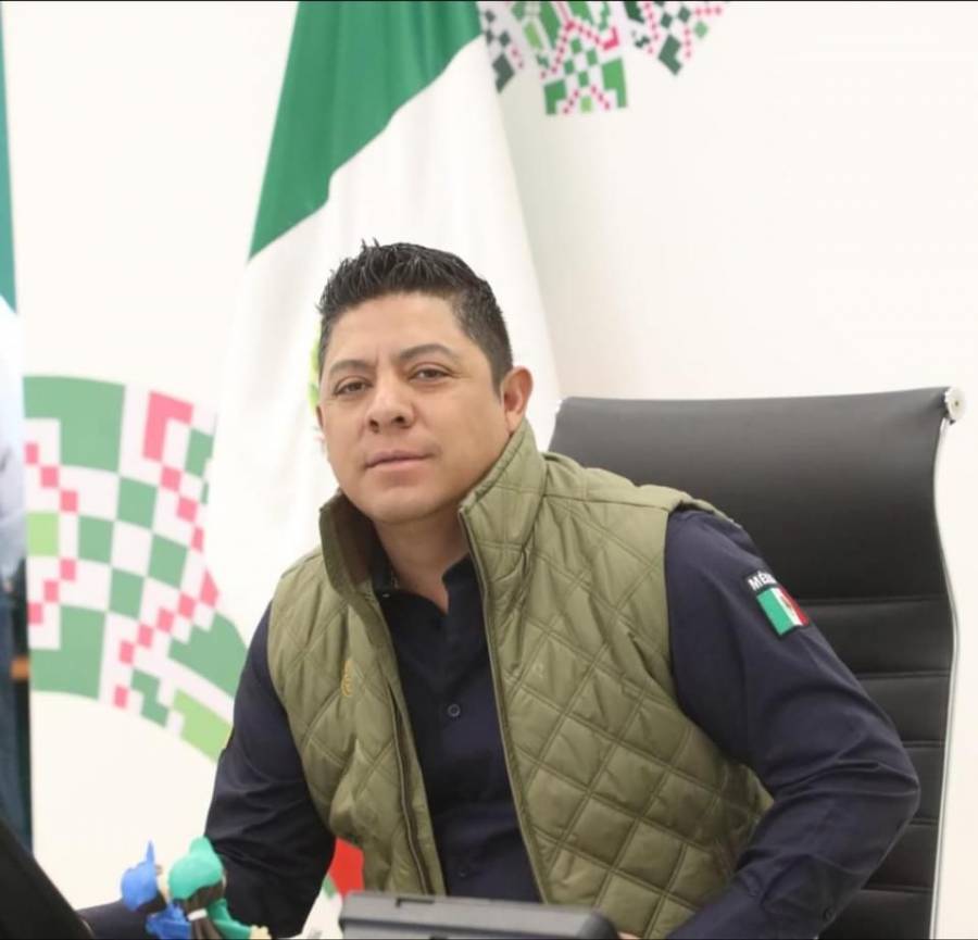 Ricardo Gallardo anuncia construcción de refugio-clínica gratuito para mascotas