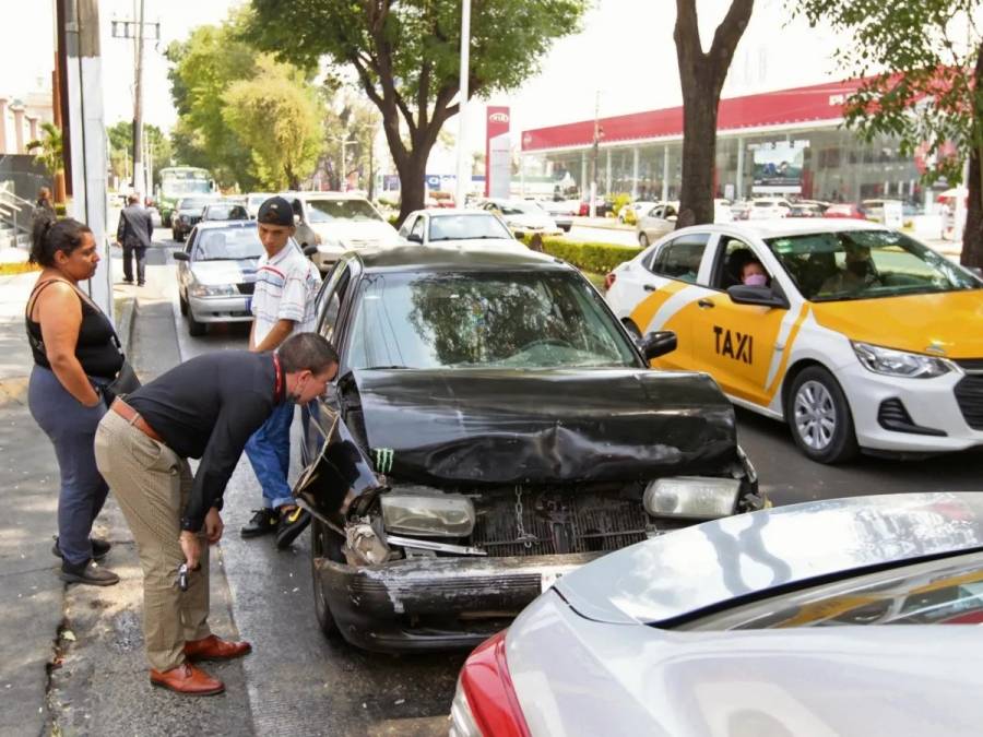 Capacitan a oficiales de tránsito para atender choques “lamineros” en CDMX