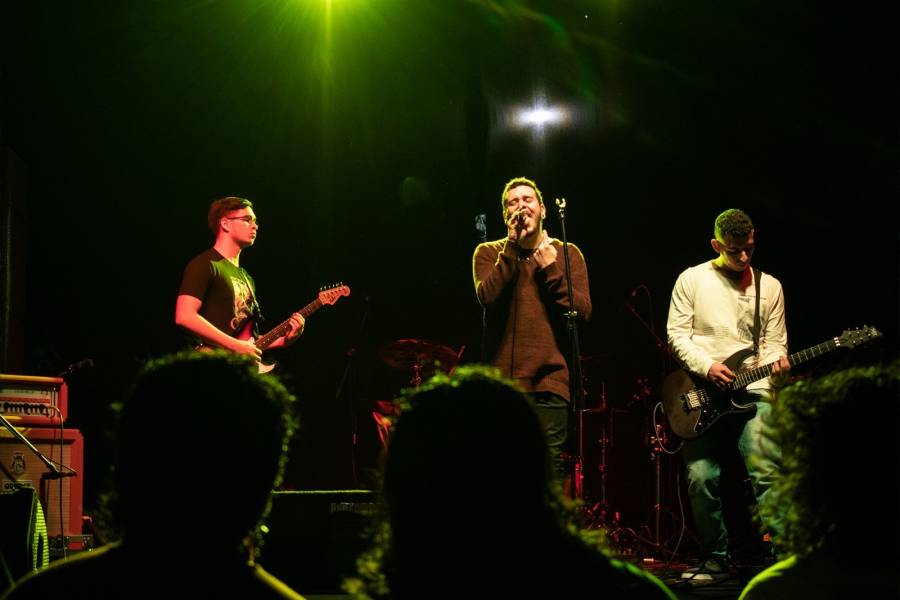 Sin Escr&uacute;pulos presenta “Sentencia de muerte”, una canci&oacute;n de angustia y soledad