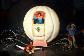 Cinderella's Curse: La nueva pel&iacute;cula de TERROR de Cenicienta