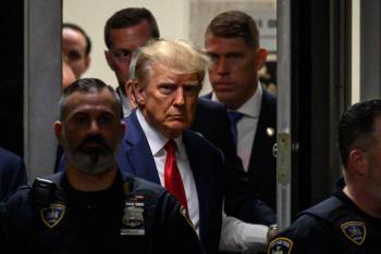 Proh&iacute;ben a Trump divulgar en redes sociales documentos sensibles sobre juicio penal