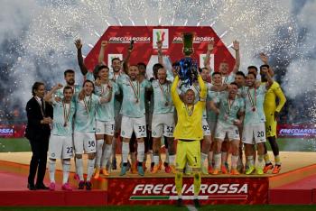 Con goles de Lautaro Mart&iacute;nez, el Inter conquista la Coppa Italia