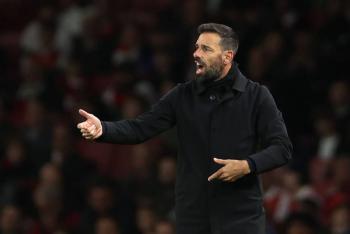 Van Nistelrooy deja de ser entrenador del PSV Eindhoven