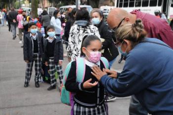 Congreso de la CDMX avala uniforme neutro; estudiantes podrán usar falda o pantalón