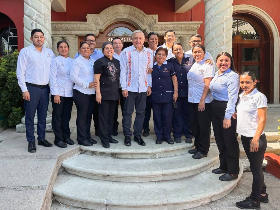 AMLO resalta servicio de hotel Misión en Salina, Cruz, Oaxaca