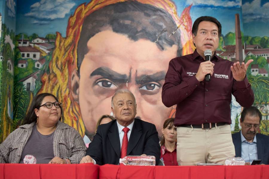 Max Correa y Mario Delgado denuncia hackeo de su teléfono
