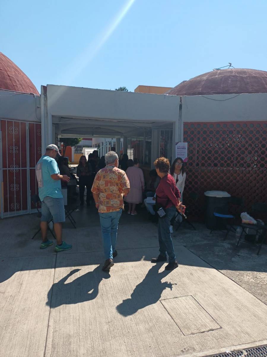 Sin largas filas de votaciones en Edomex