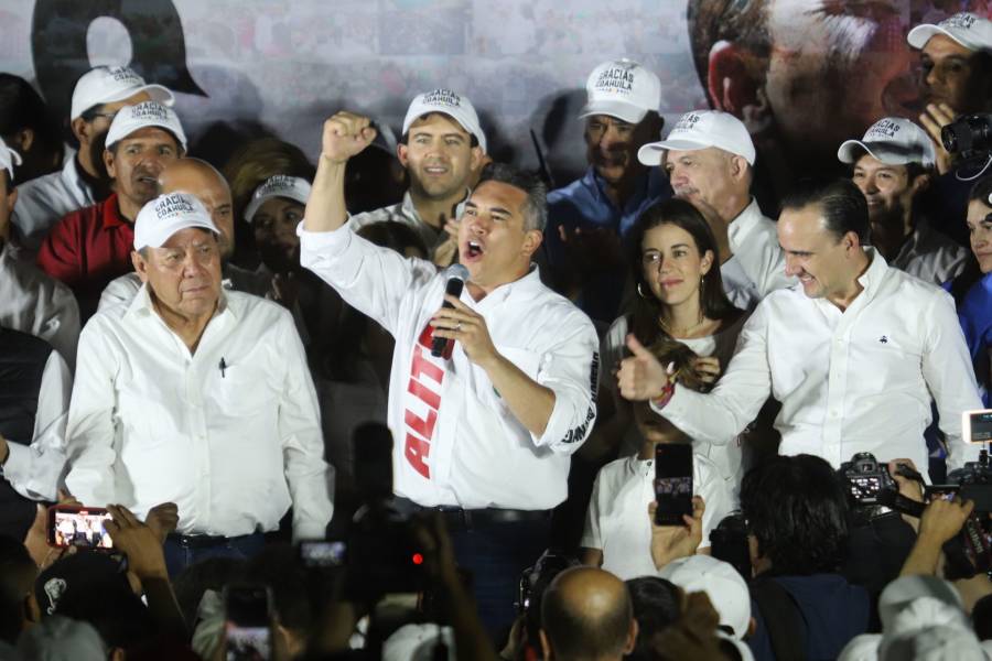 Manolo Jiménez celebra su virtual triunfo para la gubernatura de Coahuila