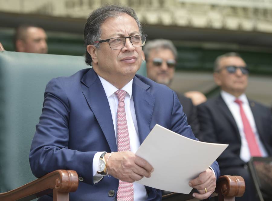 Autoridad electoral de Colombia investiga campaña presidencial de Petro