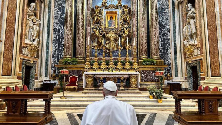El papa Francisco se recupera satisfactoriamente tras una exitosa operación de hernia abdominal