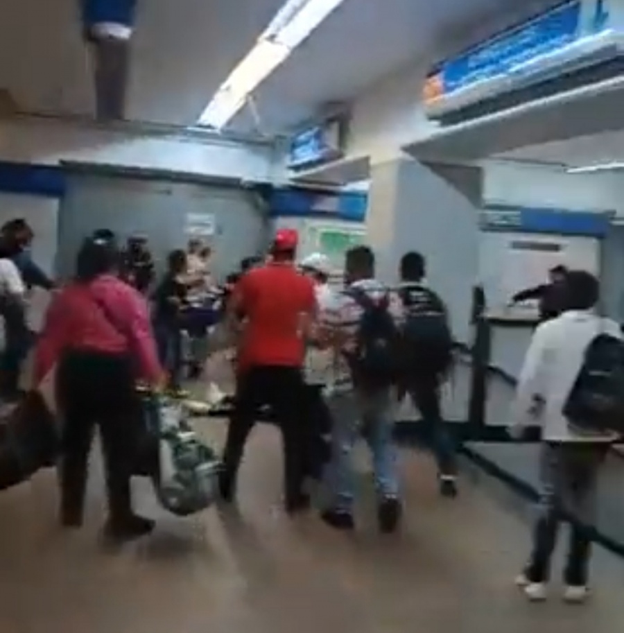 Registran riña entre vagoneros en el metro de la CDMX