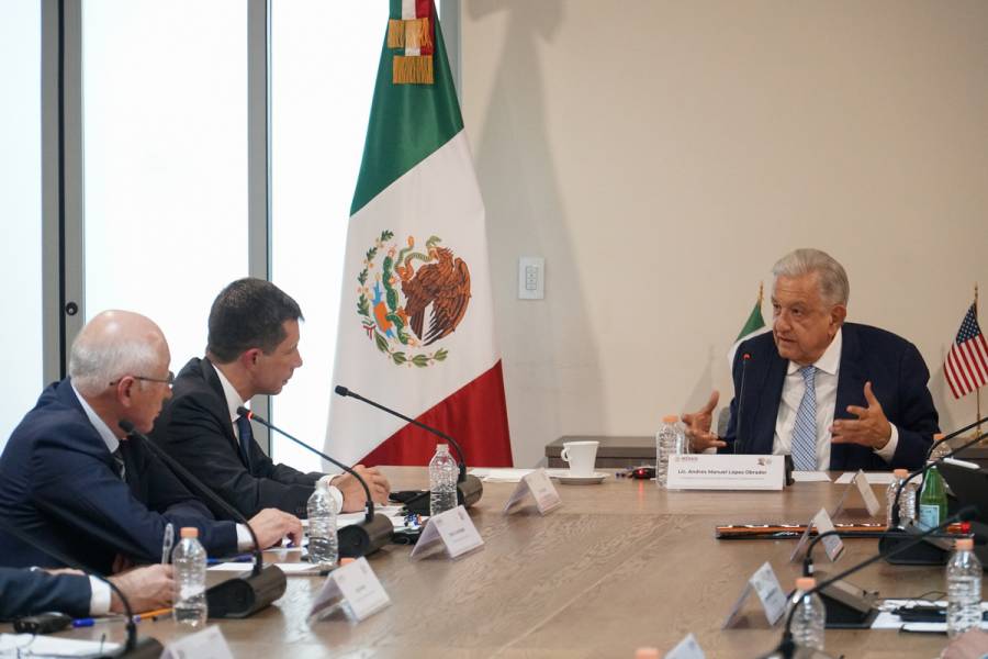 AMLO negocia categoría 1 aérea con secretario de Transporte de EEUU