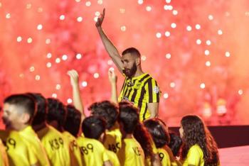 Recibimiento de gala a Benzema en Arabia Saudita