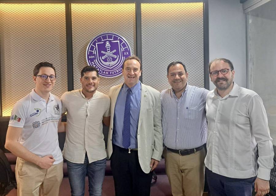 M&eacute;xico y Guatemala celebran 175 a&ntilde;os de relaciones diplom&aacute;ticas con encuentro de f&uacute;tbol