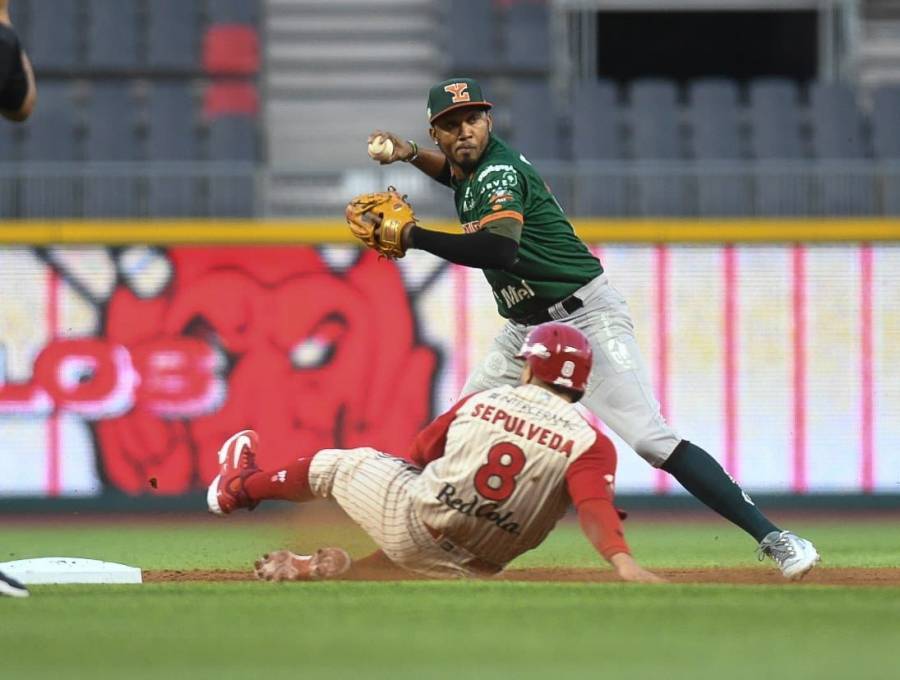 Con blanqueada, Diablos gana el primer juego a Leones