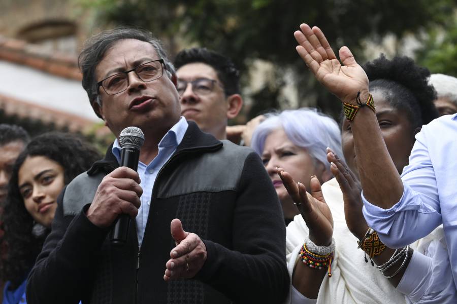 Fiscalía colombiana investiga muerte de oficial involucrado en escándalo que salpica al gobierno de Petro