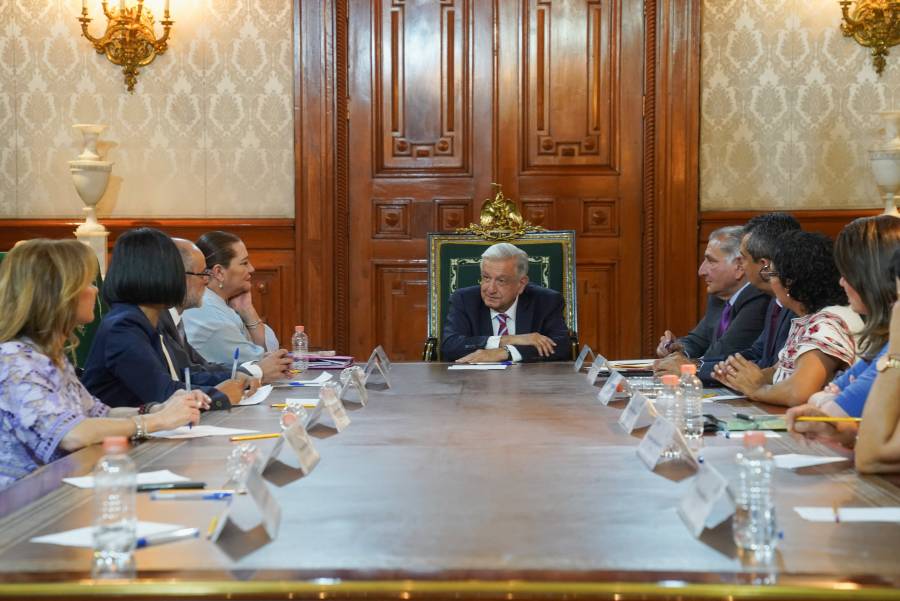 Acuerda AMLO e INE mesas de trabajo conjuntas