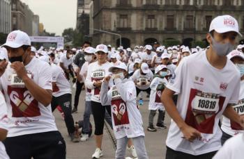 Invitan Floyd Mayweather Jr. y Sylvester Stallone a Clase Masiva de BOX 2023 en el Z&oacute;calo