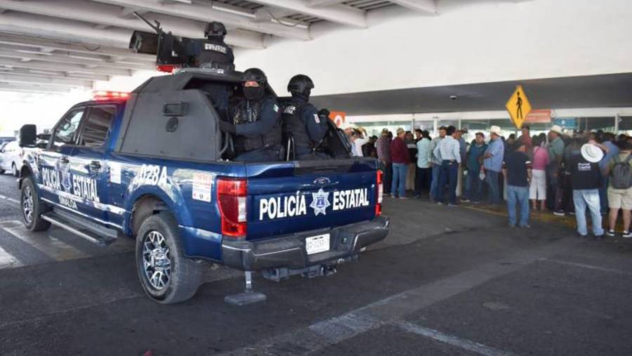 El Aeropuerto de Culiacán, Sinaloa, es liberado tras protesta de productores de maíz