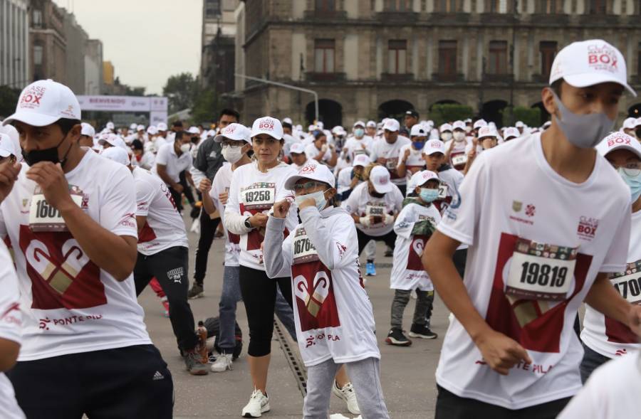 Récord de asistencia en el Zócalo: Un encuentro memorable para los amantes del boxeo
