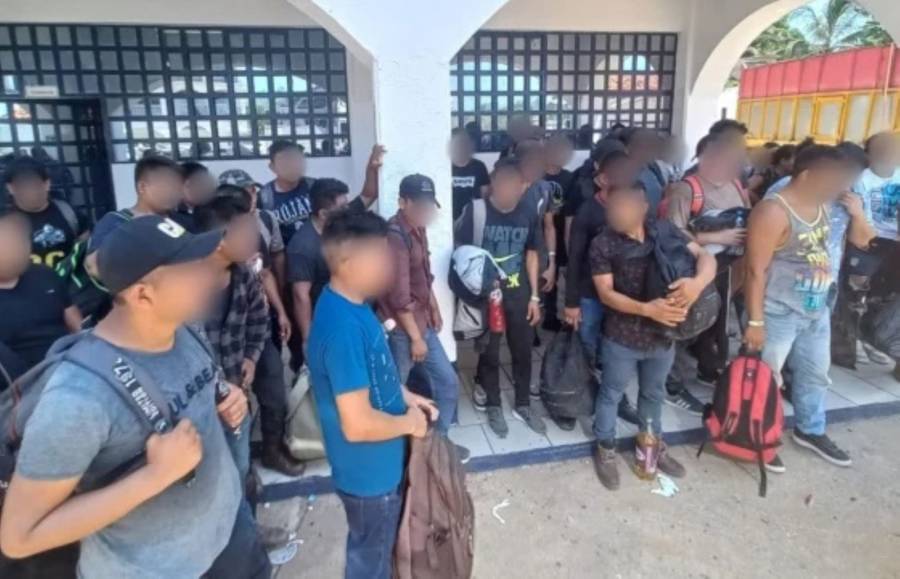 Migrantes en situación crítica encontrados en un tráiler localizado en el Estado de Veracruz