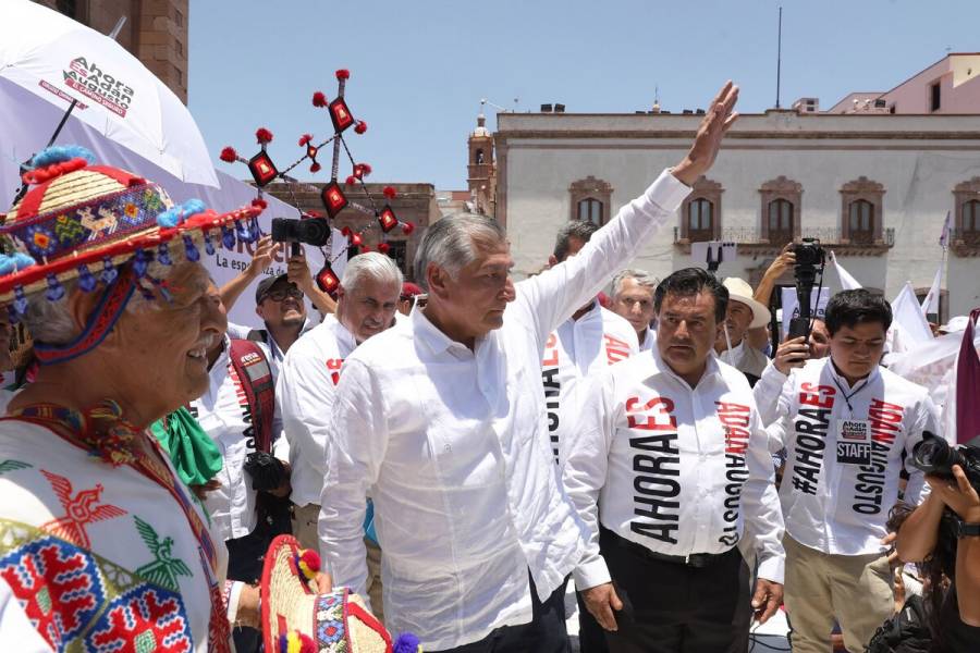 “Vamos a crear empleo para cuando quieran regresar”, promete Adán Augusto a migrantes