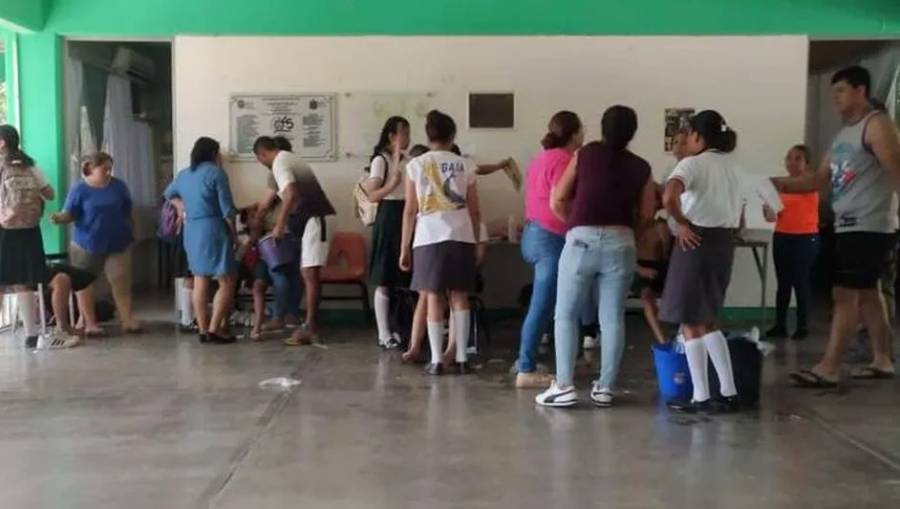 Olas de calor en Veracruz afectaron a estudiantes de secundaria