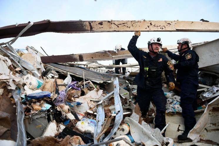 Cuatro muertos dejan tornados en Texas