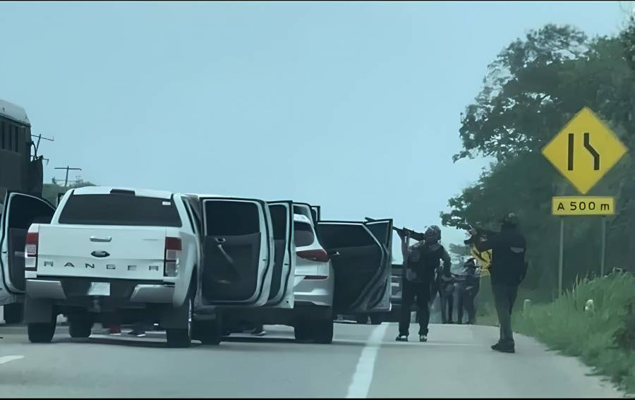 Comando armado secuestra a 14 empleados de la Secretaría de Seguridad de Chiapas