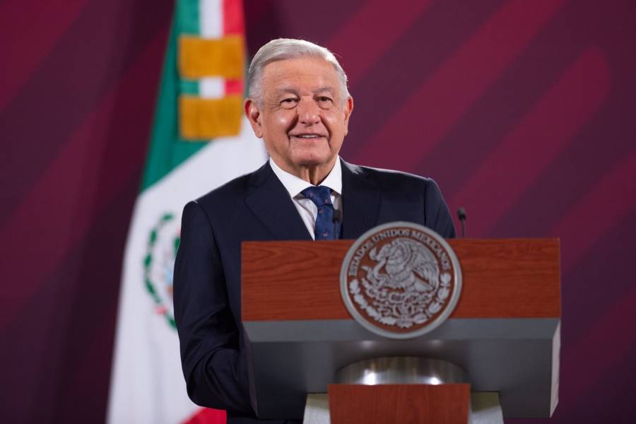 Marina ya está a cargo del AICM: AMLO