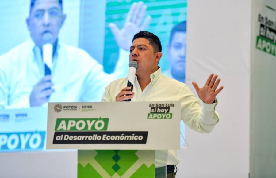 Programa estatal de cisternas se ampl&iacute;a a 30 mil hogares potosinos
