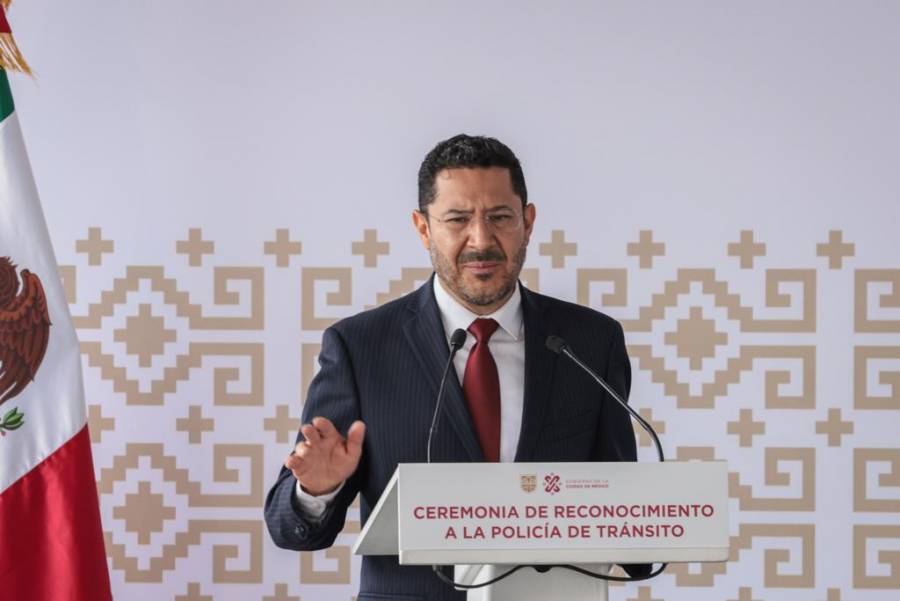 “No se va a aflojar ningún milímetro en el tema de seguridad”: Martí Batres