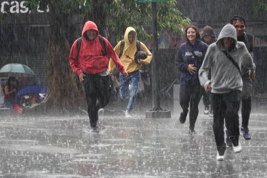 Activan doble alerta por lluvias en la CDMX