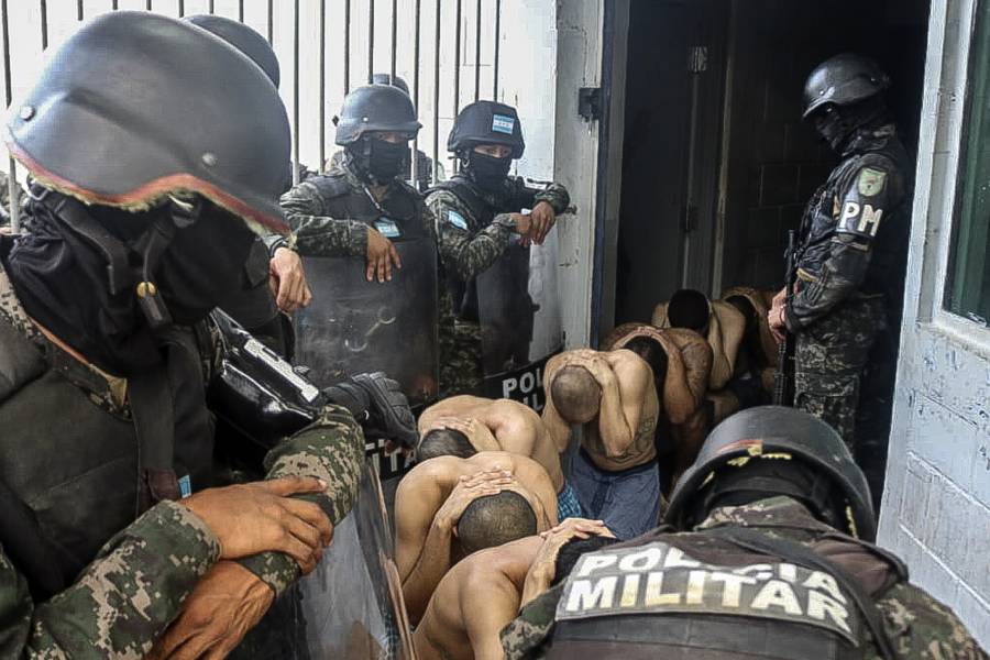 Tropas entran a cárceles de máxima seguridad en Honduras para retomar control ante pandillas