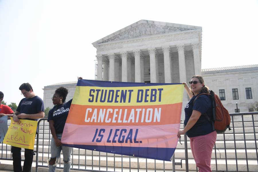 Corte Suprema invalida medida de Biden para cancelar parte de la deuda estudiantil